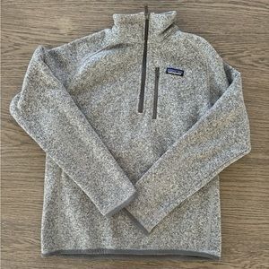 EUC Men’s Patagonia better sweater in gray size small